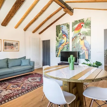 A Casa Breathtaking Attic In Strada Maggiore Apartment *